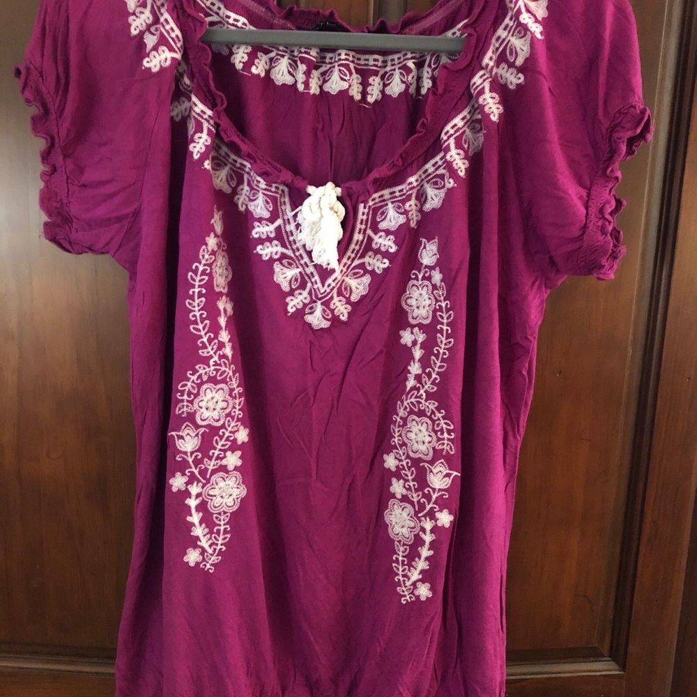 Fuscha top. Size M. Detailed embroidery and beading
